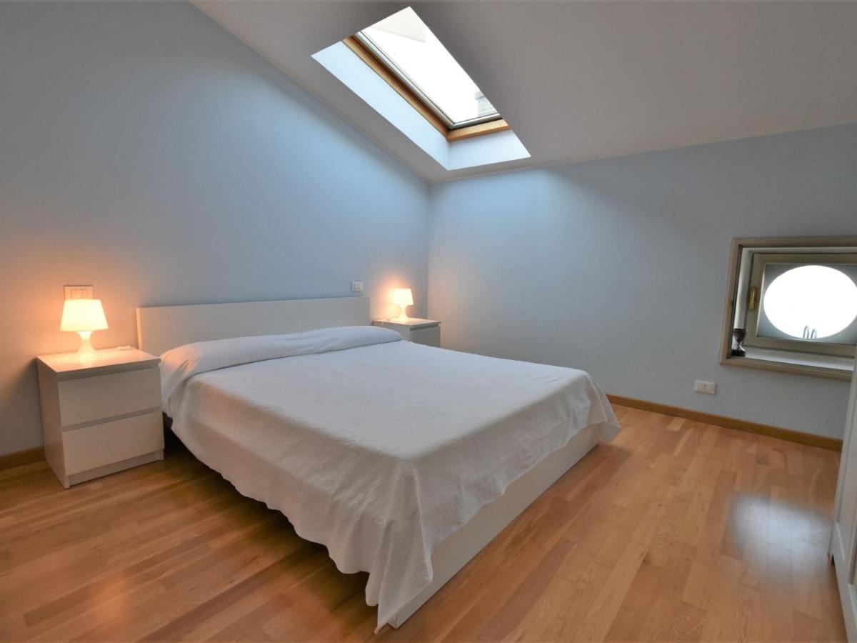 Apartment Duomo Mansarda By Interhome Iseo Extérieur photo
