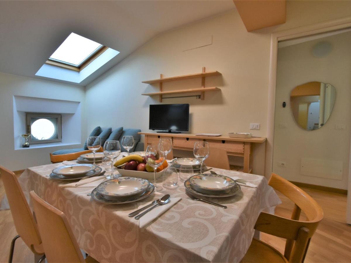 Apartment Duomo Mansarda By Interhome Iseo Extérieur photo