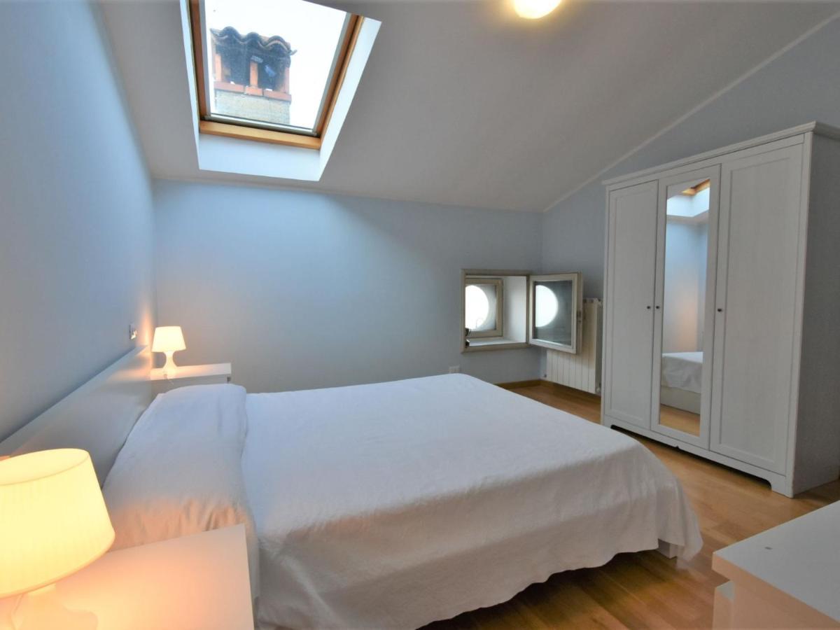 Apartment Duomo Mansarda By Interhome Iseo Extérieur photo